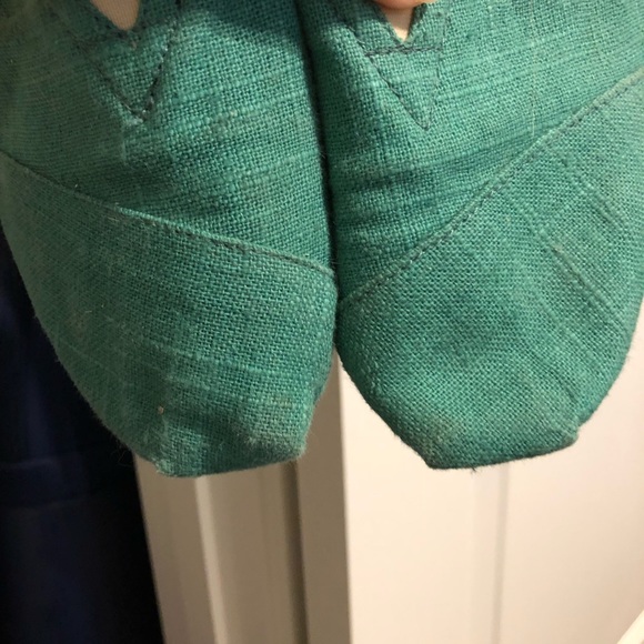 TOMS Classics in Green Linen - Picture 3 of 6